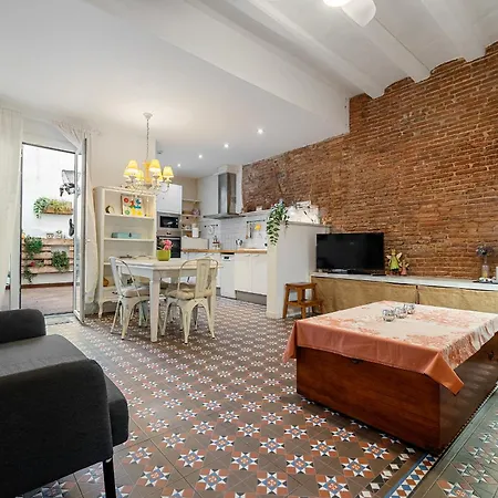 Holiday home Hauzify I Casa D'anselm Clave